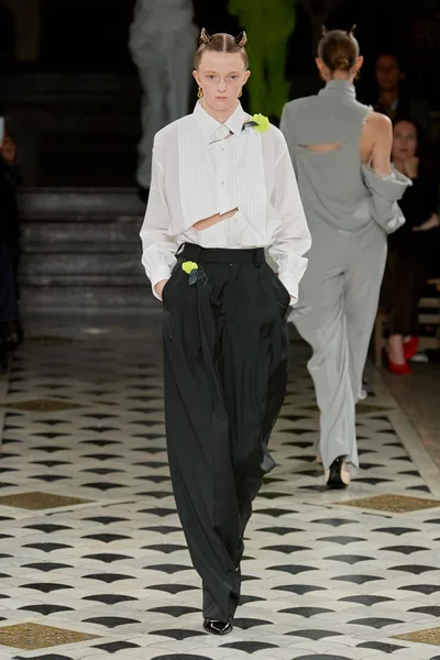 Look 5